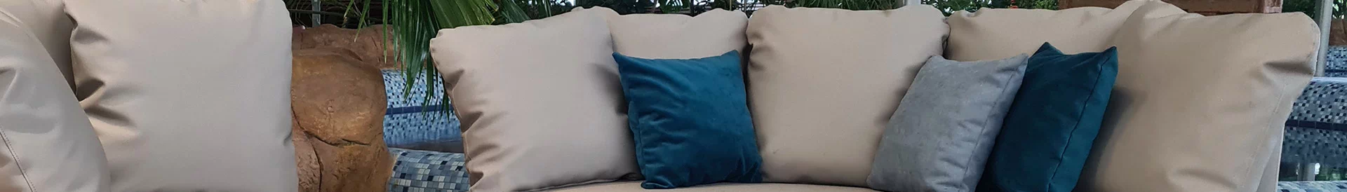 poduszki na kanapie